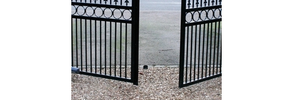 Discreet automated swing gate control